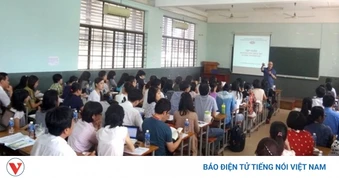 Đề xuất hỗ trợ học tập tới 150% lương cơ sở với sinh viên dân tộc rất ít người