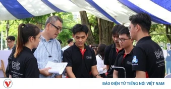 Đề xuất học bổng, hỗ trợ cho sinh viên học ngành khoa học cơ bản, công nghệ lõi