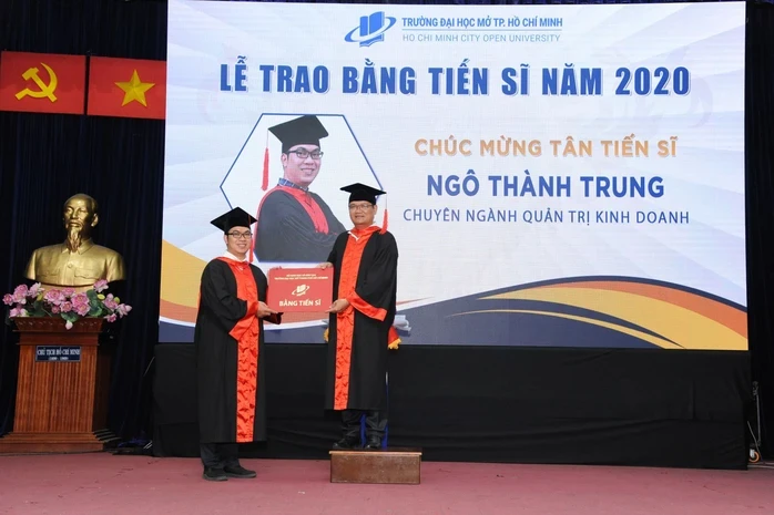 Đề xuất miễn phản biện luận án cho nghiên cứu sinh xuất sắc Đề xuất miễn phản biện luận án cho nghiên cứu sinh xuất sắc