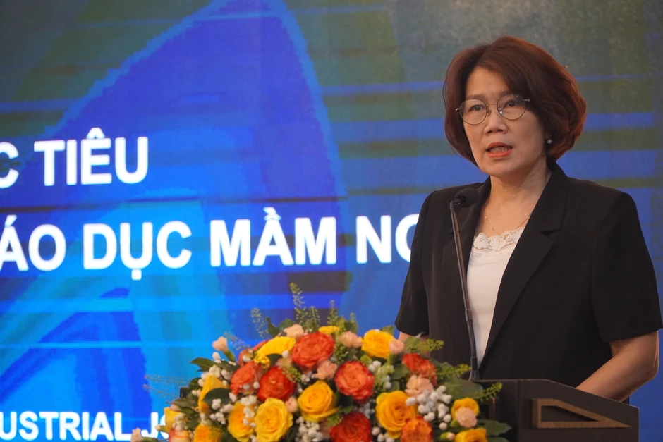 Đề xuất tăng lương giáo viên mầm non, kéo dài nghỉ thai sản lên 12 tháng Đề xuất tăng lương giáo viên mầm non, kéo dài nghỉ thai sản lên 12 tháng