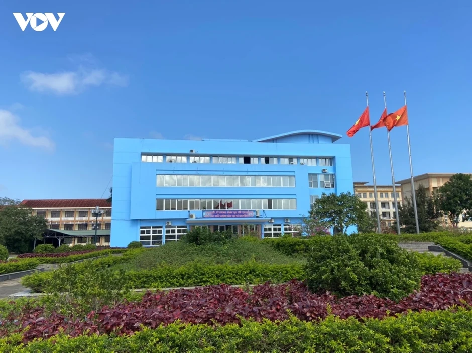 Đề xuất thành lập trường THPT Đại học Quảng Bình để giảm áp lực tuyển sinh lớp 10 Đề xuất thành lập trường THPT Đại học Quảng Bình để giảm áp lực tuyển sinh lớp 10