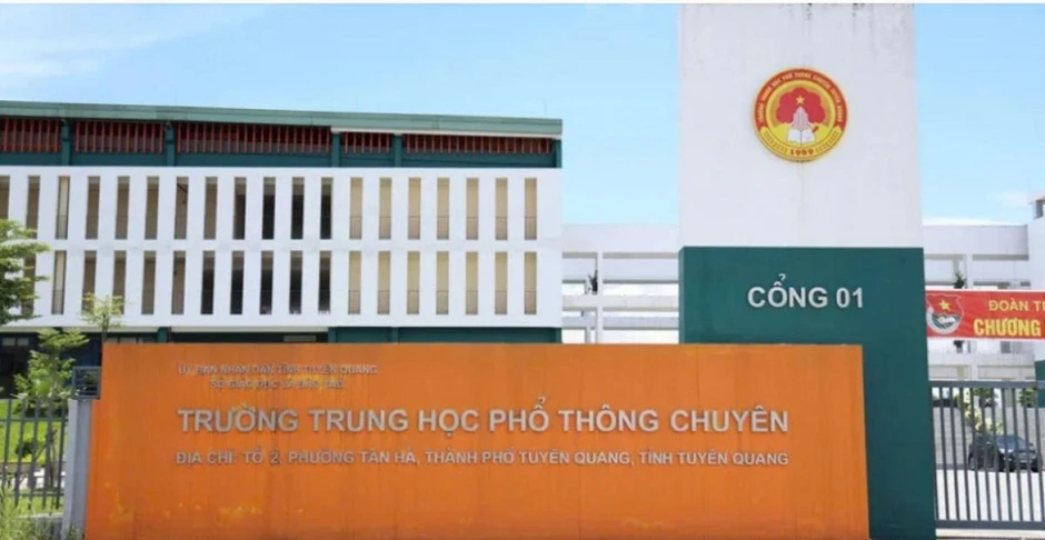 Đề xuất thi lại môn Toán tại trường THPT Chuyên Tuyên Quang Đề xuất thi lại môn Toán tại trường THPT Chuyên Tuyên Quang