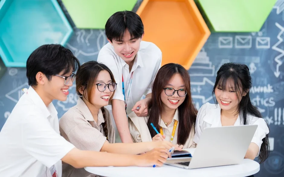Đề xuất tiêu chuẩn mới với nhân sự hỗ trợ đại học: Bắt buộc có năng lực AI Đề xuất tiêu chuẩn mới với nhân sự hỗ trợ đại học: Bắt buộc có năng lực AI