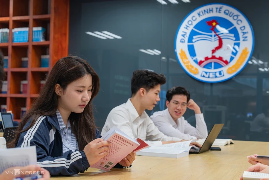 ĐH Kinh tế Quốc dân dự kiến bỏ xét kết hợp IELTS với điểm thi đánh giá năng lực ĐH Kinh tế Quốc dân dự kiến bỏ xét kết hợp IELTS với điểm thi đánh giá năng lực