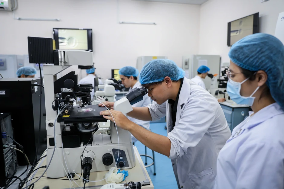 ĐH quốc gia trong kỷ nguyên mới của dân tộc: Kiến tạo phát triển ĐH quốc gia trong kỷ nguyên mới của dân tộc: Kiến tạo phát triển