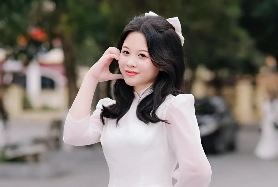 Điểm mặt loạt "con gái nhà người ta" đến phụ huynh cũng mê: Người là thủ khoa, người theo đuổi giấc mơ khoa học Điểm mặt loạt "con gái nhà người ta" đến phụ huynh cũng mê: Người là thủ khoa, người theo đuổi giấc mơ khoa học