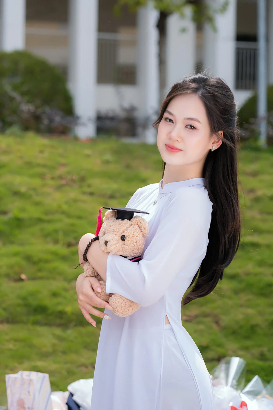 Điểm mặt loạt "con gái nhà người ta" đến phụ huynh cũng mê: Người là thủ khoa, người theo đuổi giấc mơ khoa học Điểm mặt loạt "con gái nhà người ta" đến phụ huynh cũng mê: Người là thủ khoa, người theo đuổi giấc mơ khoa học