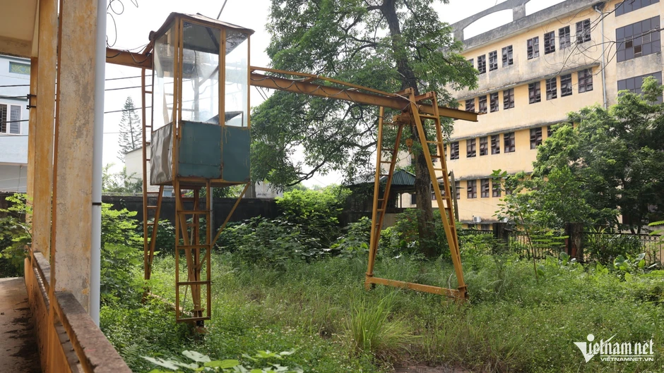 Diễn biến mới vụ trường học 10 năm không khai giảng, thầy giáo đi làm phụ hồ Diễn biến mới vụ trường học 10 năm không khai giảng, thầy giáo đi làm phụ hồ