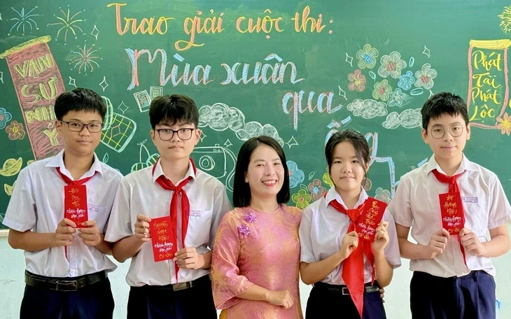 Điện thoại 'nuôi' trẻ, nhiều hậu quả khó lường Điện thoại 'nuôi' trẻ, nhiều hậu quả khó lường