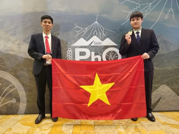 Điều nuối tiếc của chàng trai vừa giành Huy chương Vàng Olympic Vật lý quốc tế Điều nuối tiếc của chàng trai vừa giành Huy chương Vàng Olympic Vật lý quốc tế