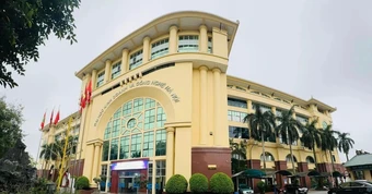 Đình chỉ học 1 năm với hai sinh viên chửi tục, dọa 'tiêm thuốc độc' người khác