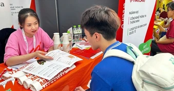 Doanh nghiệp cần người “làm được việc”: Đại học Khoa học Ứng dụng lên ngôi
