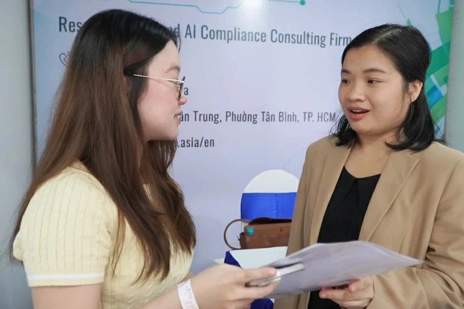 Doanh nghiệp luật "đãi cát" tìm nhân lực thế hệ mới Doanh nghiệp luật "đãi cát" tìm nhân lực thế hệ mới