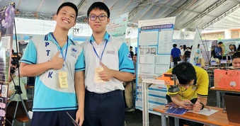 Đôi bạn chuyên toán Phổ thông Năng khiếu nêu bí kíp 'vượt vũ môn' thi lớp 10