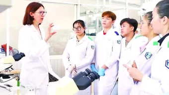 Đổi mới hoạt động khoa học, công nghệ trong giáo dục đại học