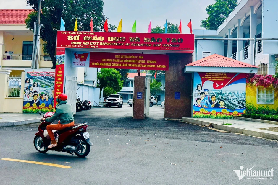 Đồng Nai cấm lợi dụng danh nghĩa Ban đại diện cha mẹ học sinh để thu quỹ lớp Đồng Nai cấm lợi dụng danh nghĩa Ban đại diện cha mẹ học sinh để thu quỹ lớp