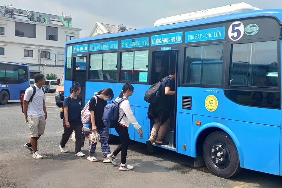 Đồng Nai miễn vé xe buýt cho giáo viên, thí sinh dự thi tốt nghiệp THPT Đồng Nai miễn vé xe buýt cho giáo viên, thí sinh dự thi tốt nghiệp THPT