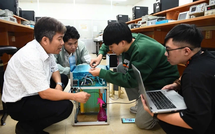 Du học sinh hiến kế nâng chất nhân lực Việt: Học phải gắn thực tiễn, rèn tư duy toàn cầu Du học sinh hiến kế nâng chất nhân lực Việt: Học phải gắn thực tiễn, rèn tư duy toàn cầu