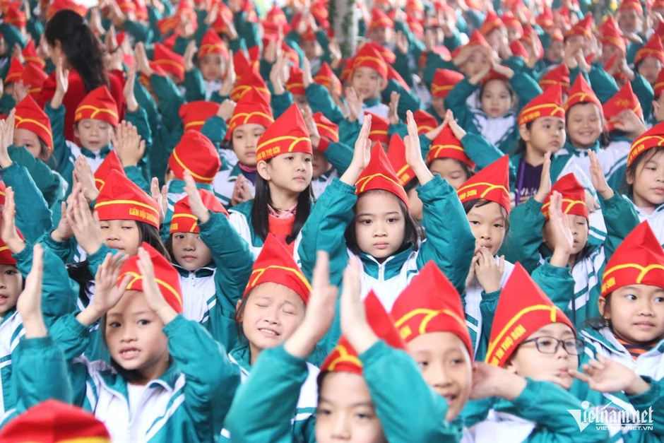 Dự kiến cấm Ban đại diện cha mẹ học sinh gây áp lực với người không đóng góp Dự kiến cấm Ban đại diện cha mẹ học sinh gây áp lực với người không đóng góp