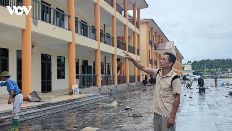 Dựng trường nơi phên dậu Tổ quốc: Nhường ruộng vườn - gieo mầm tương lai Dựng trường nơi phên dậu Tổ quốc: Nhường ruộng vườn - gieo mầm tương lai