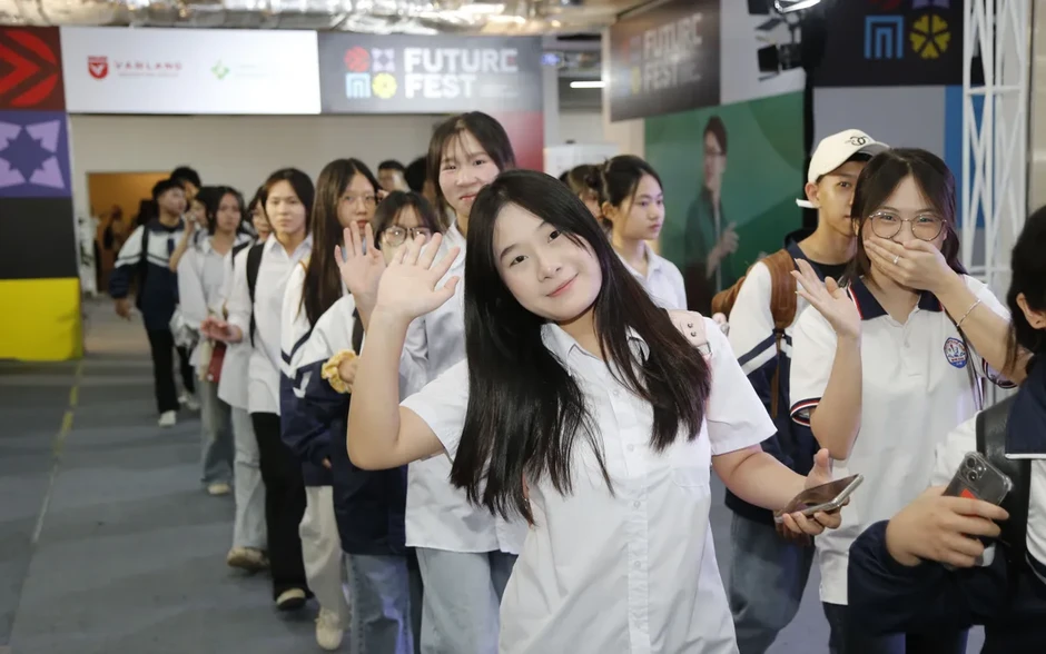 Future Fest 2026 - Không gian trải nghiệm đa ngành nghề đưa 11.000 học sinh "chạm" vào tương lai Future Fest 2026 - Không gian trải nghiệm đa ngành nghề đưa 11.000 học sinh "chạm" vào tương lai