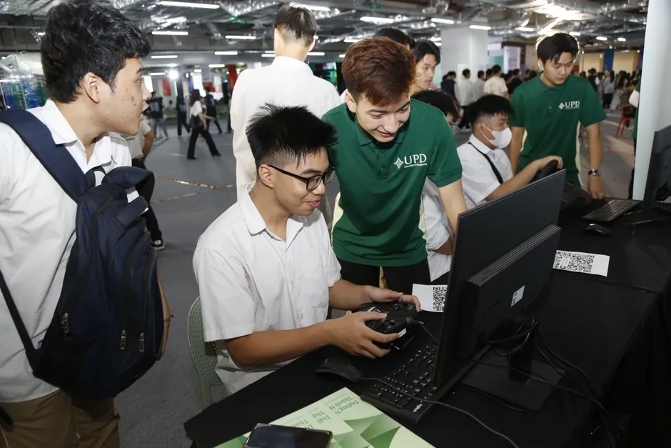 Future Fest 2026 - Không gian trải nghiệm đa ngành nghề đưa 11.000 học sinh "chạm" vào tương lai Future Fest 2026 - Không gian trải nghiệm đa ngành nghề đưa 11.000 học sinh "chạm" vào tương lai