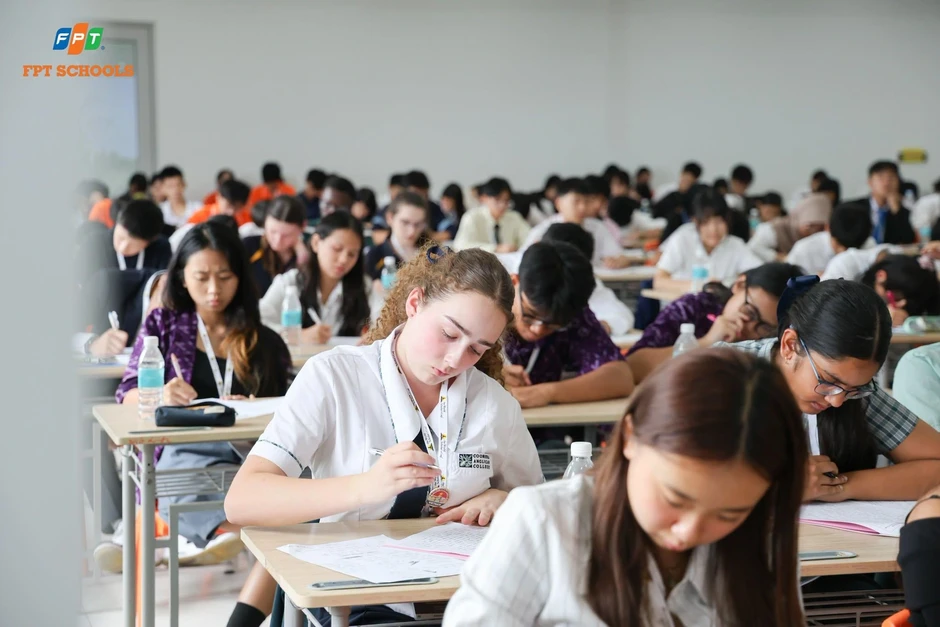 Gần 1.000 học sinh từ 16 nước tập trung về FPT School Đà Nẵng tranh tài WSC 2026 Gần 1.000 học sinh từ 16 nước tập trung về FPT School Đà Nẵng tranh tài WSC 2026