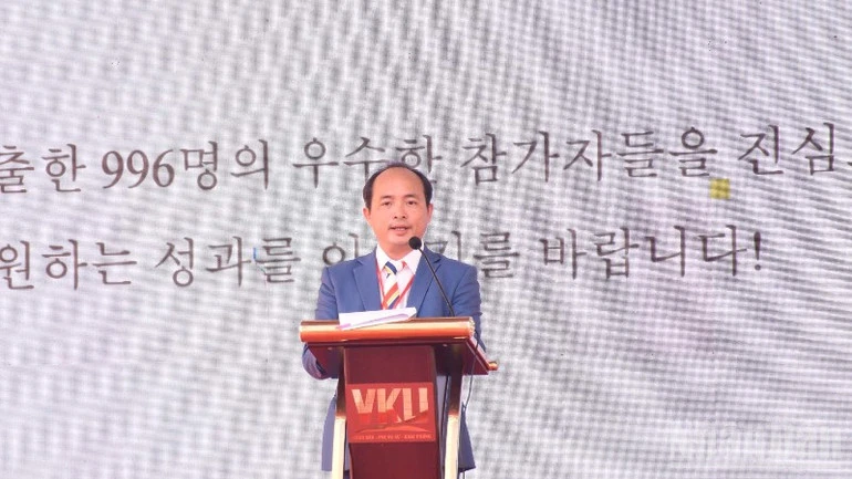 Gần 1.000 thí sinh xuất sắc vào chung kết Kỳ thi Olympic Tin học miền trung-Tây Nguyên Gần 1.000 thí sinh xuất sắc vào chung kết Kỳ thi Olympic Tin học miền trung-Tây Nguyên