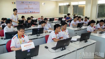 Gần 1.000 thí sinh xuất sắc vào chung kết Kỳ thi Olympic Tin học miền trung-Tây Nguyên