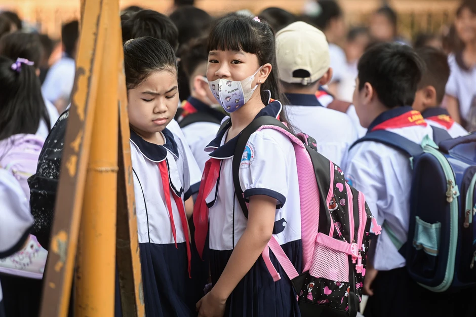 Gần 100.000 học sinh vào lớp 1 và lớp 6 không có thường trú ở TPHCM Gần 100.000 học sinh vào lớp 1 và lớp 6 không có thường trú ở TPHCM