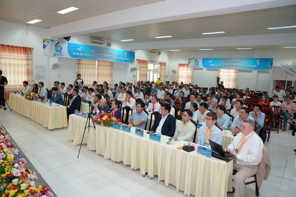 Gần 200 đại biểu tham dự Hội thảo khoa học quốc tế chủ đề “Các vấn đề nghiên cứu về Khoa học kỹ thuật” Gần 200 đại biểu tham dự Hội thảo khoa học quốc tế chủ đề “Các vấn đề nghiên cứu về Khoa học kỹ thuật”