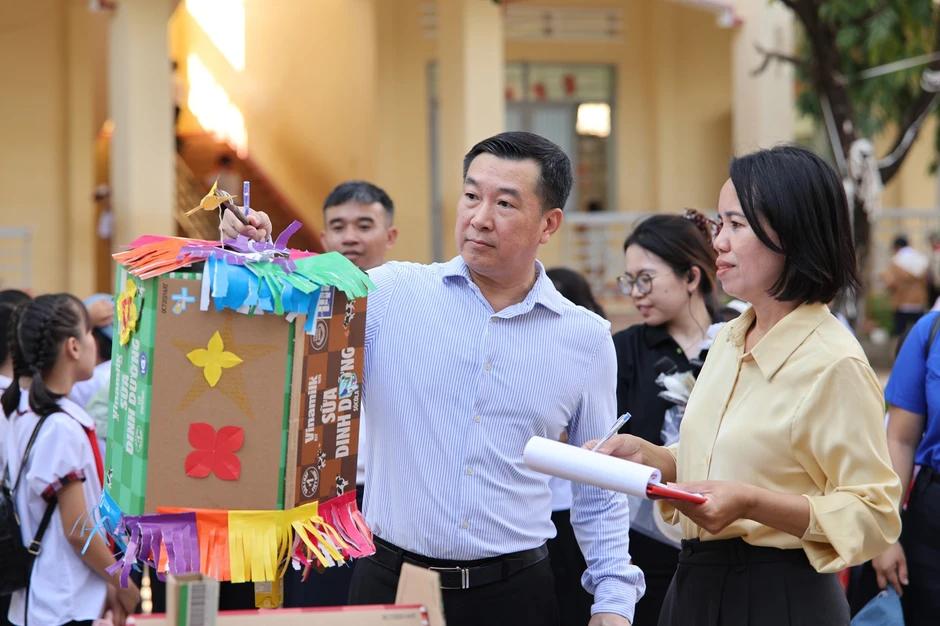 Gần 300.000 sản phẩm dinh dưỡng Vinamilk cùng trẻ em cả nước đón Trung thu Gần 300.000 sản phẩm dinh dưỡng Vinamilk cùng trẻ em cả nước đón Trung thu