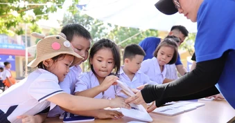Gần 300.000 sản phẩm dinh dưỡng Vinamilk cùng trẻ em cả nước đón Trung thu