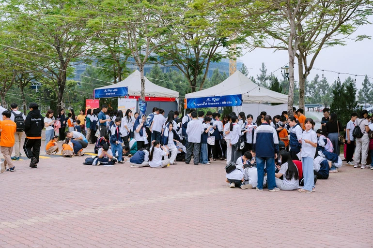 Gần 4.000 người tham gia ngày hội công nghệ FSchools Open Stem day 2026