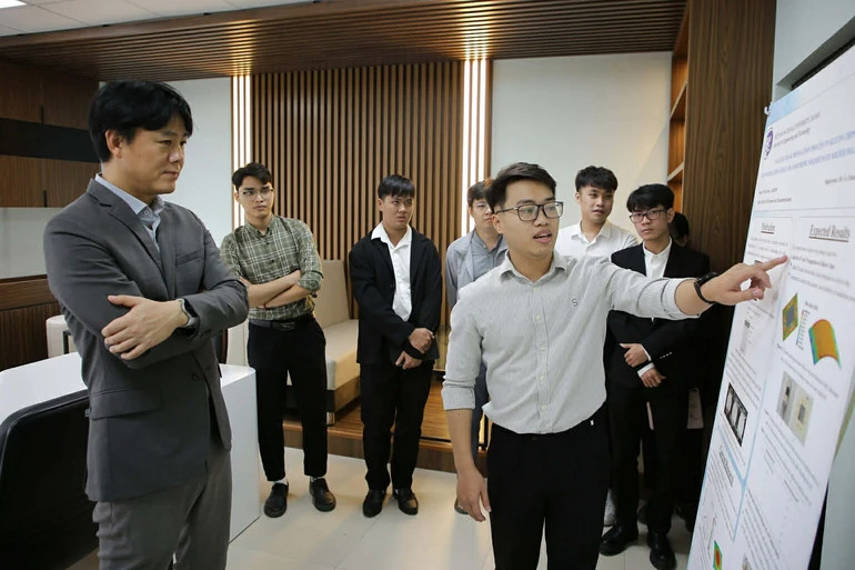 Gắn đào tạo với thực tiễn: Hướng đi mới cho nhân lực bán dẫn Gắn đào tạo với thực tiễn: Hướng đi mới cho nhân lực bán dẫn