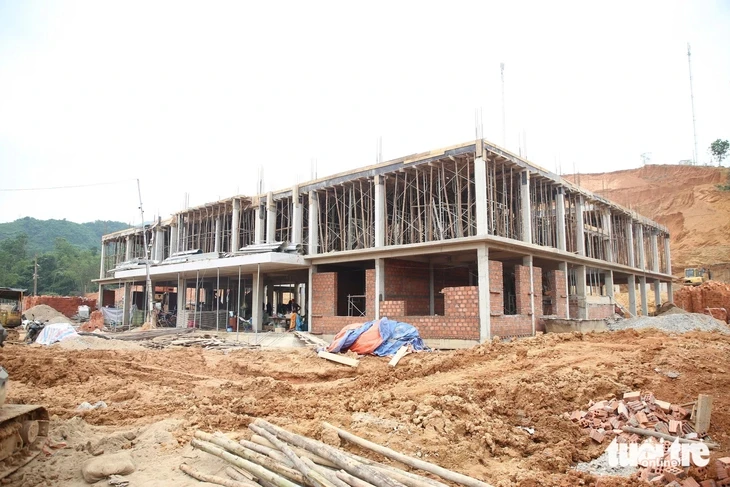 Gần nghìn công nhân hối hả thi công, gấp rút đưa 4 trường nội trú vào hoạt động cuối tháng 7 Gần nghìn công nhân hối hả thi công, gấp rút đưa 4 trường nội trú vào hoạt động cuối tháng 7