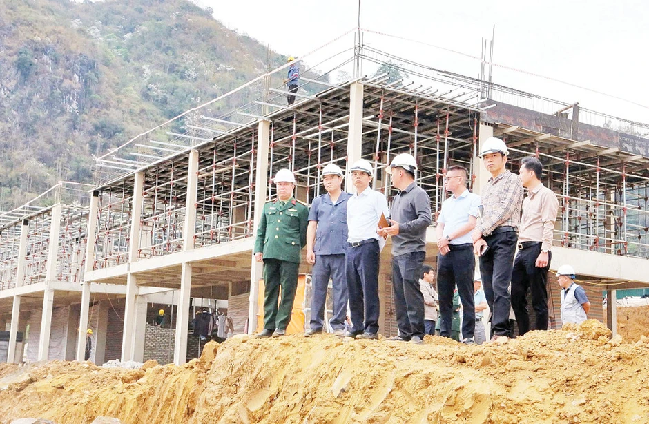 Gấp rút hoàn thành các trường nội trú liên cấp vùng biên giới Gấp rút hoàn thành các trường nội trú liên cấp vùng biên giới