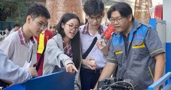 Gen Z chỉ chọn ngành học ra trường có lương cao là thực dụng?