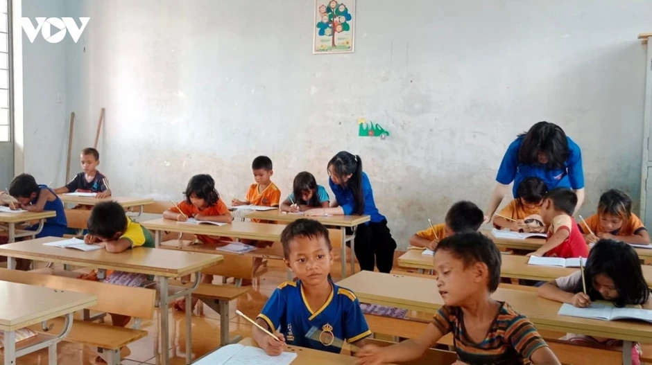 Gia Lai đề xuất cho hơn 182.000 học sinh mượn sách giáo khoa miễn phí Gia Lai đề xuất cho hơn 182.000 học sinh mượn sách giáo khoa miễn phí