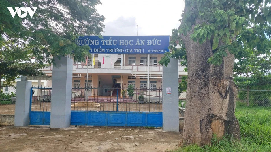 Gia Lai sắp xếp lại các trường học, giảm 568 trường công lập Gia Lai sắp xếp lại các trường học, giảm 568 trường công lập