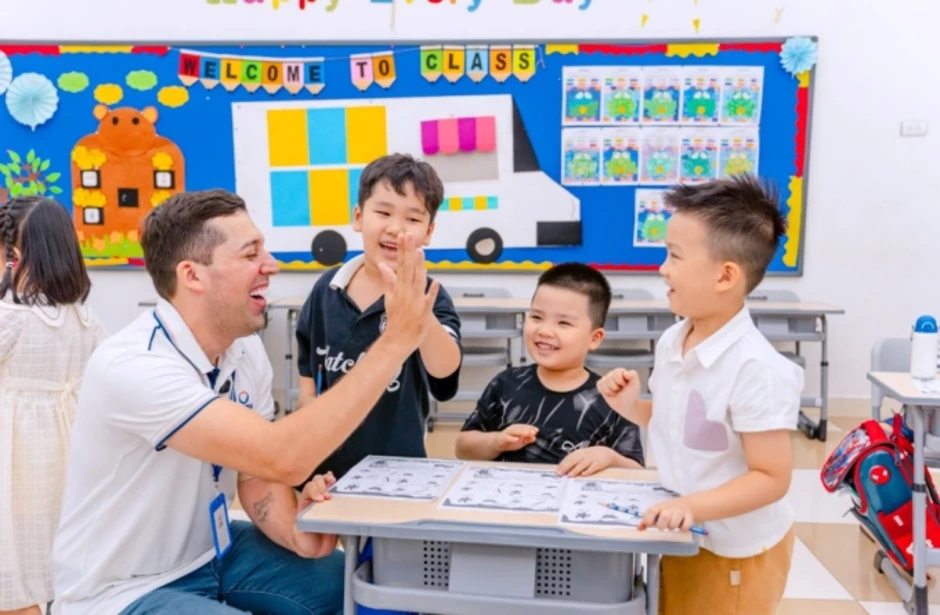 Giải bài toán áp lực học đường cho học sinh Giải bài toán áp lực học đường cho học sinh