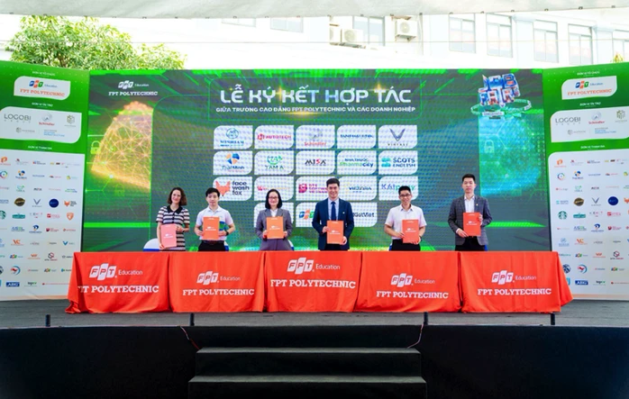 Giải bài toán "nhân sự làm được việc ngay sau khi ra trường" Giải bài toán "nhân sự làm được việc ngay sau khi ra trường"