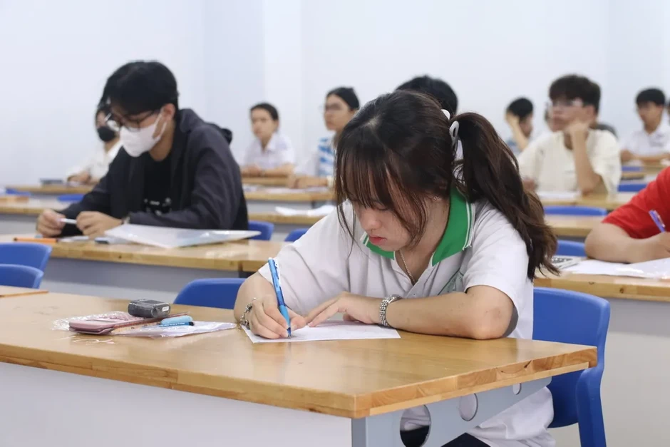 Giải đáp "nghi vấn" về đề thi Đánh giá năng lực đợt 2 Giải đáp "nghi vấn" về đề thi Đánh giá năng lực đợt 2
