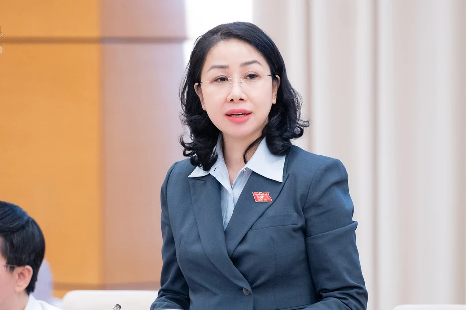 Giám đốc ĐHQG TPHCM: Kỳ thi vào lớp 10 quá áp lực vì thiếu trường công Giám đốc ĐHQG TPHCM: Kỳ thi vào lớp 10 quá áp lực vì thiếu trường công