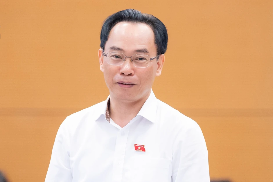 Giám đốc ĐHQG TPHCM: Kỳ thi vào lớp 10 quá áp lực vì thiếu trường công Giám đốc ĐHQG TPHCM: Kỳ thi vào lớp 10 quá áp lực vì thiếu trường công