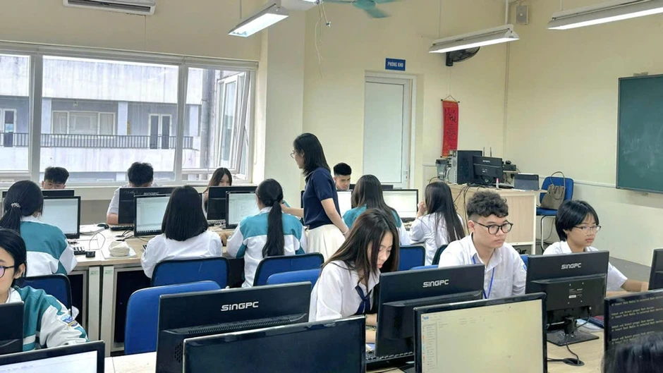 Giáo dục trí tuệ nhân tạo với học sinh phổ thông Giáo dục trí tuệ nhân tạo với học sinh phổ thông