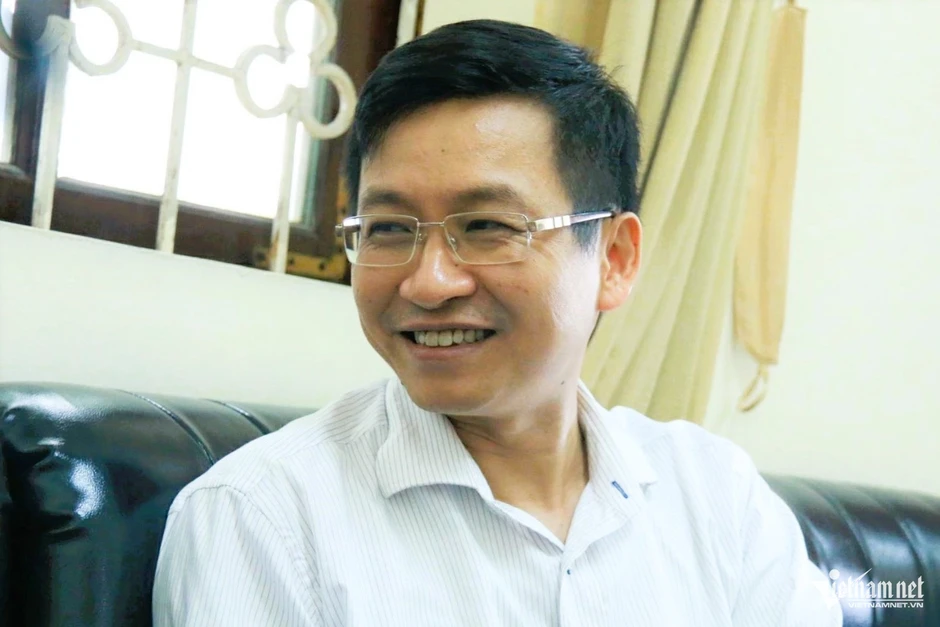 Giáo sư Phùng Hồ Hải nhận giải thưởng nghiên cứu uy tín của Đức Giáo sư Phùng Hồ Hải nhận giải thưởng nghiên cứu uy tín của Đức