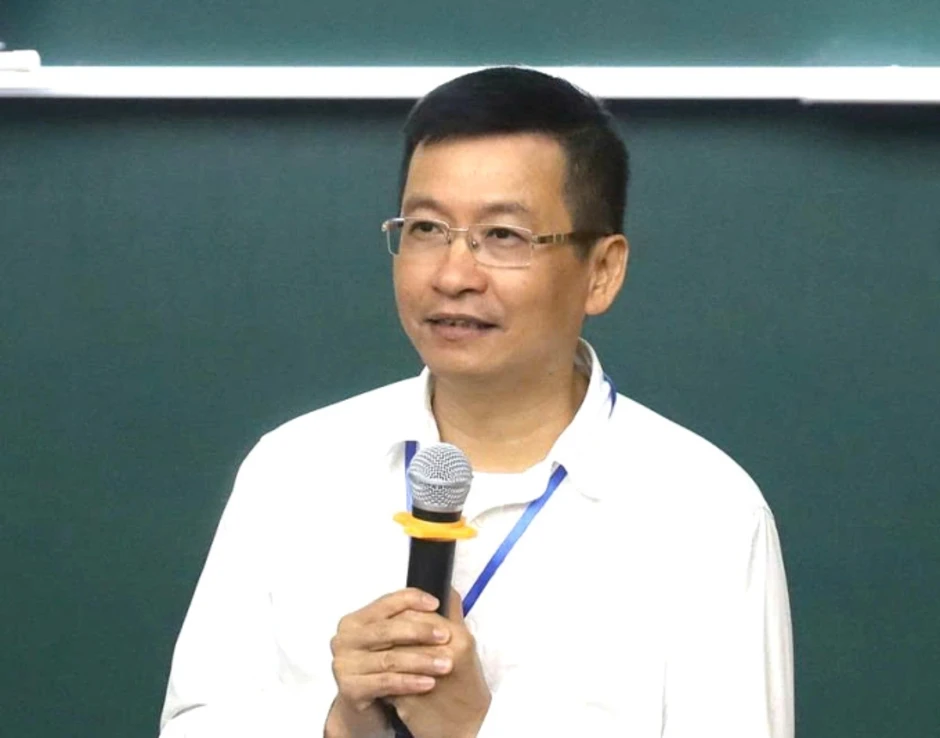 Giáo sư Toán Việt Nam nhận giải thưởng nghiên cứu uy tín của Đức Giáo sư Toán Việt Nam nhận giải thưởng nghiên cứu uy tín của Đức