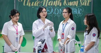 Giáo viên dạy phổ thông bắt buộc phải có chứng chỉ chuẩn nghề nghiệp mới