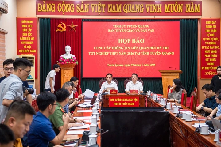 Giáo viên Trường THPT Chuyên Tuyên Quang vi phạm vì động cơ thành tích Giáo viên Trường THPT Chuyên Tuyên Quang vi phạm vì động cơ thành tích